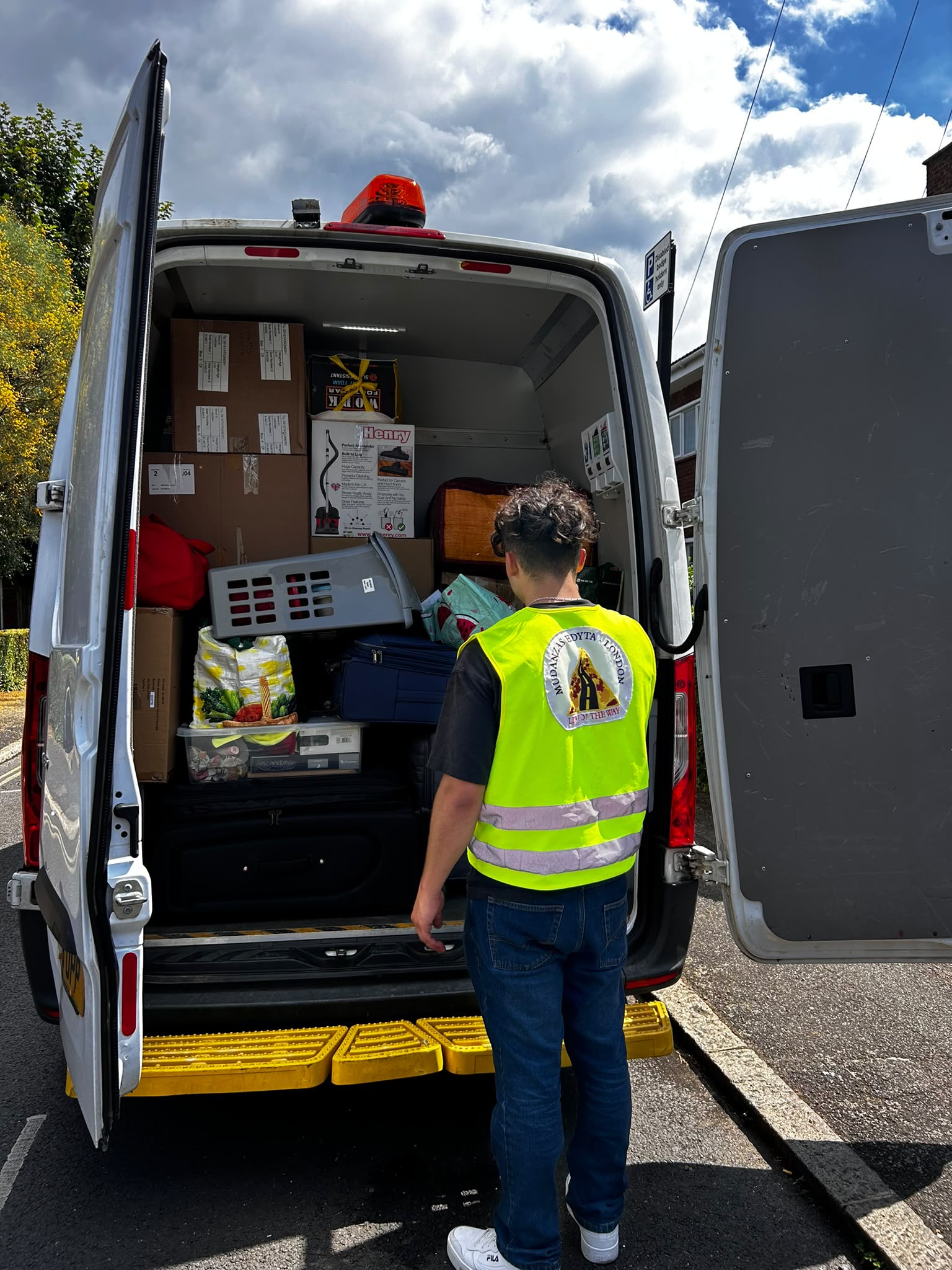 Removals team serving Sutton SM1 SM2 SM3