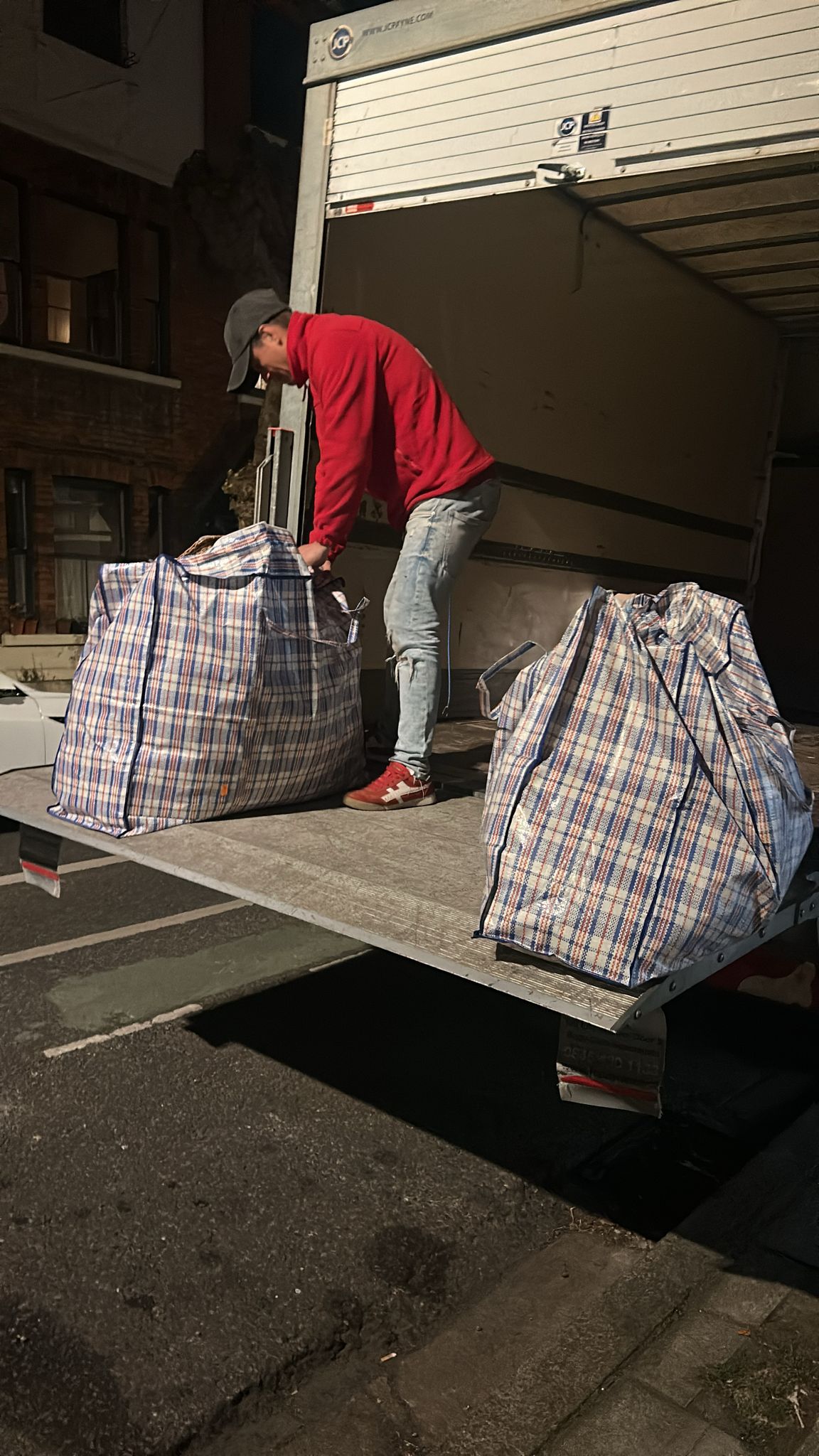 Man and van service in Tooting